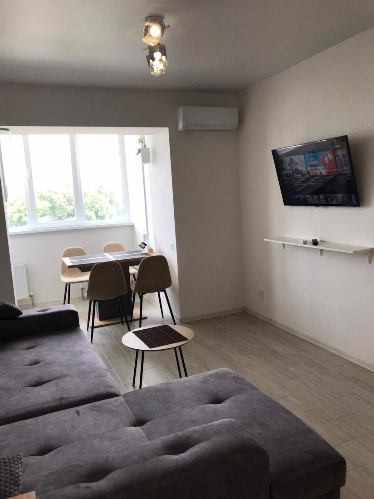 Light Apartment Chernihiv